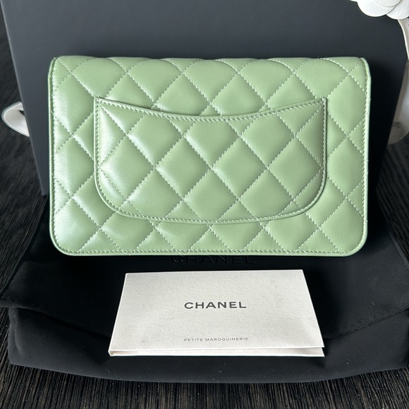 CHANEL CAVIAR QUILTED WALLET ON CHAIN (WOC) - Picture 2 of 7